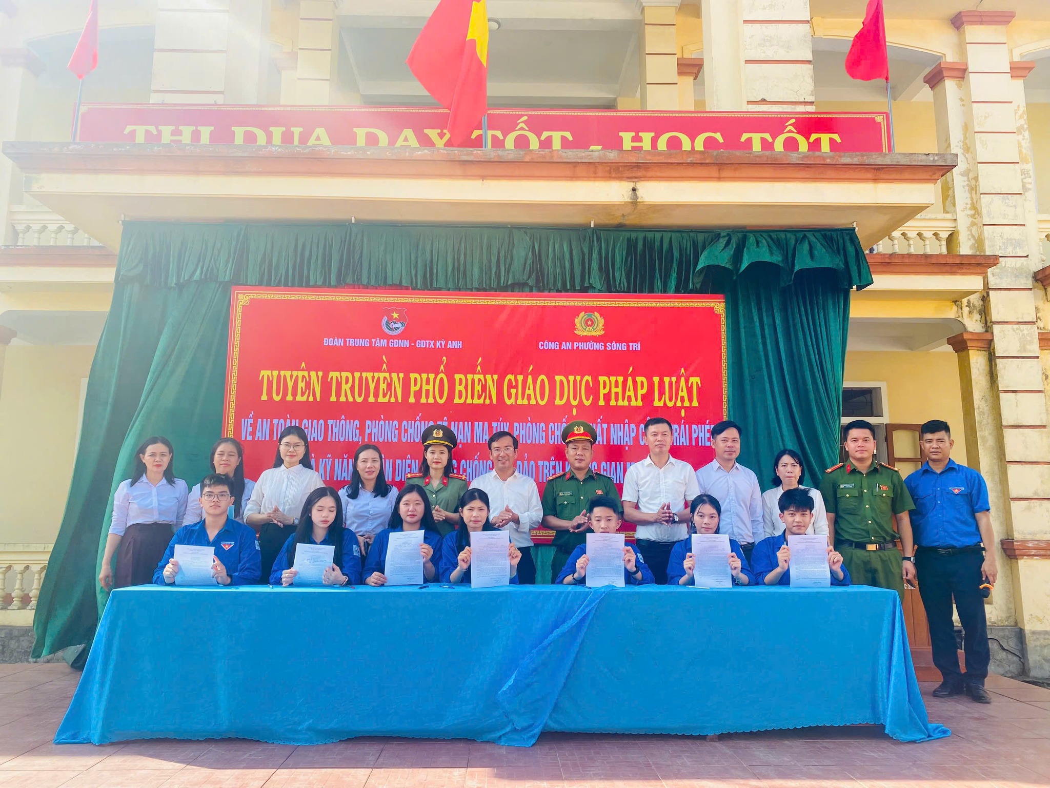 Công an phường Sông Trí tuyên truyền, phổ biến, giáo dục pháp luật tại các trường học trên địa bàn 
