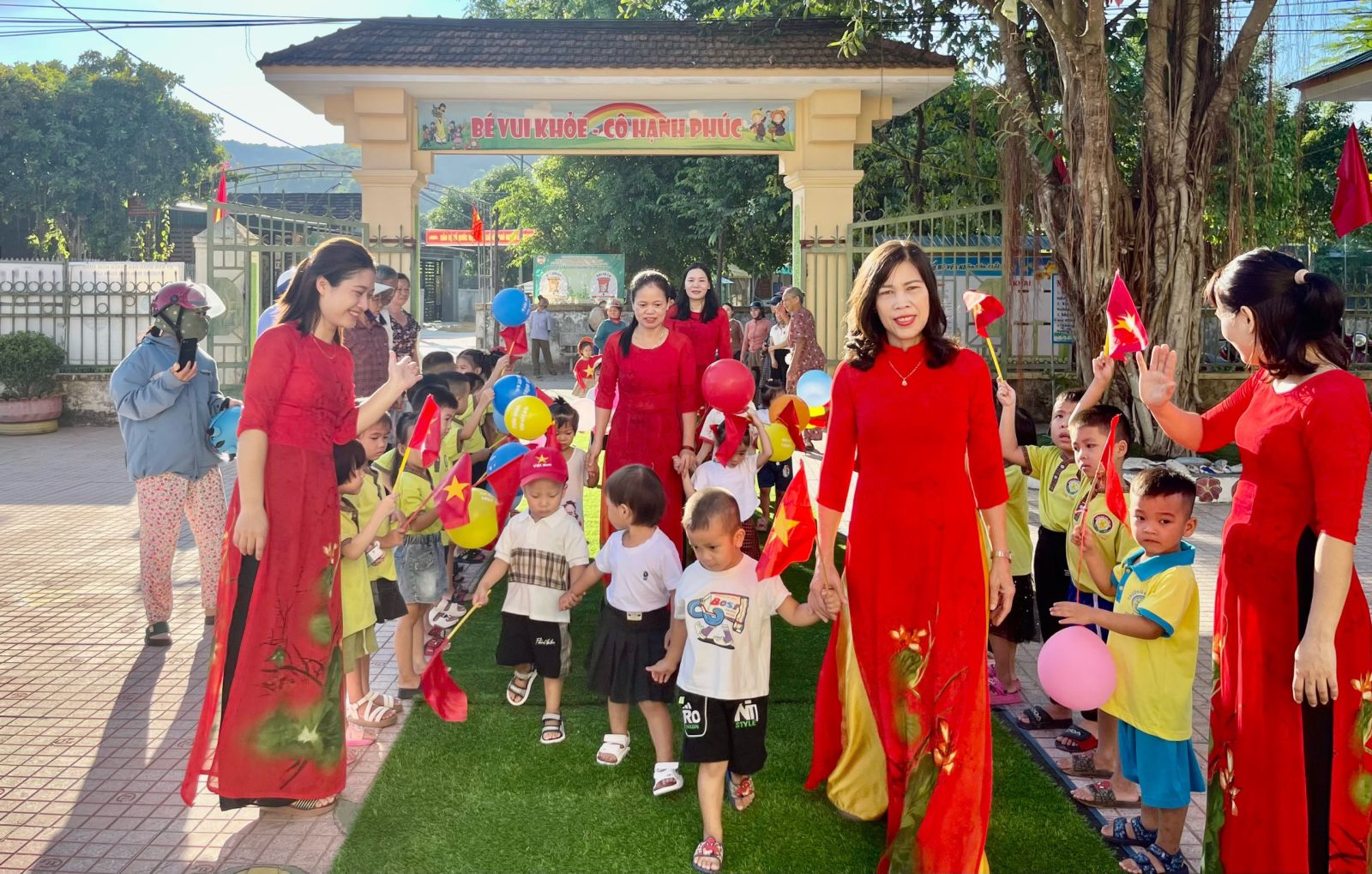 Biệt phái 2 giáo viên mầm non đến công tác tại trường MN Xuân Lam