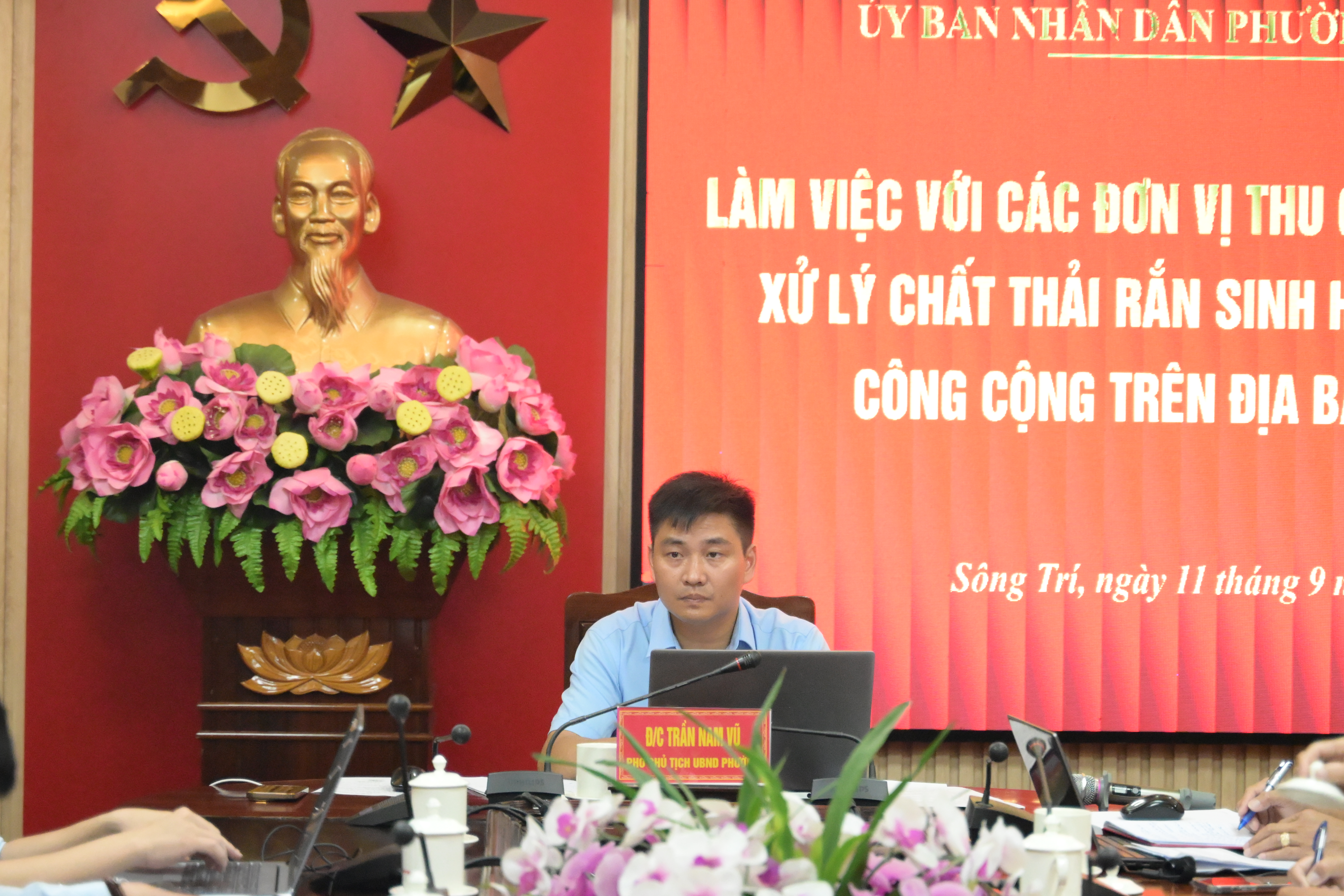 UBND phường Sông Trí làm việc với các đơn vị thu gom, xử lý rác thải và 27 tổ dân phố trên địa bàn.