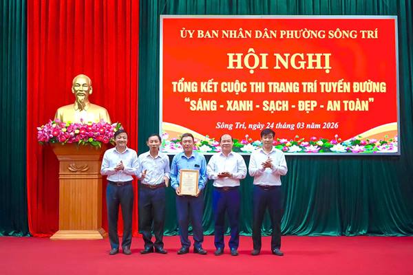 UBND phường Sông Trí tổ chức Hội nghị tổng kết và trao giải cuộc thi xây dựng “Tuyến đường Sáng - Xanh - Sạch - Đẹp - An toàn”