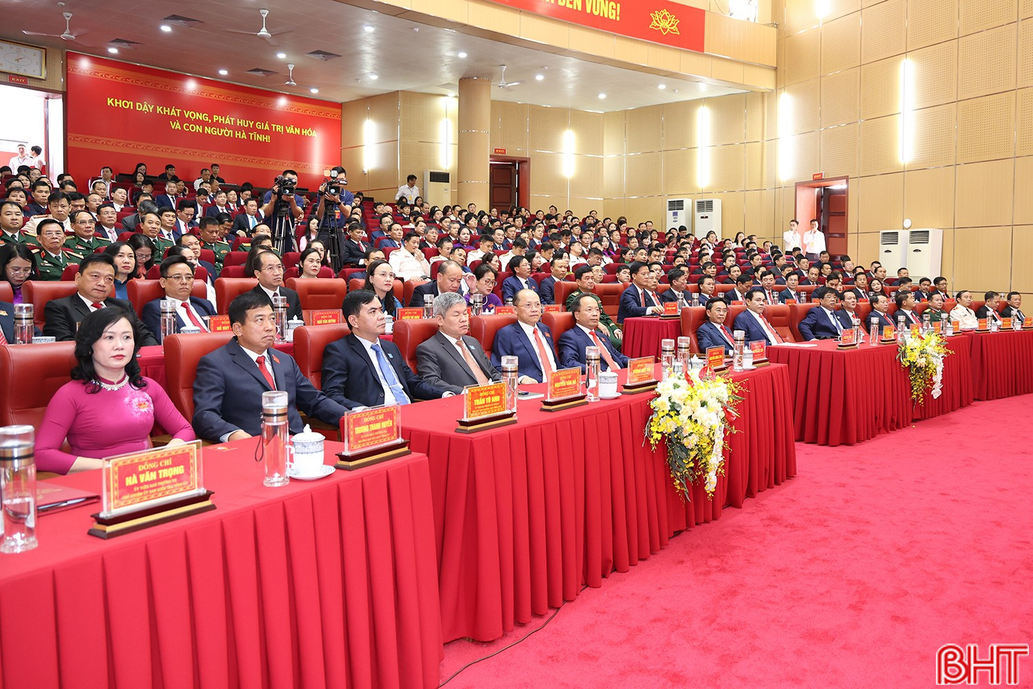 Toàn cảnh phiên trù bị Đại hội đại biểu Đảng bộ Hà Tĩnh lần thứ XX 